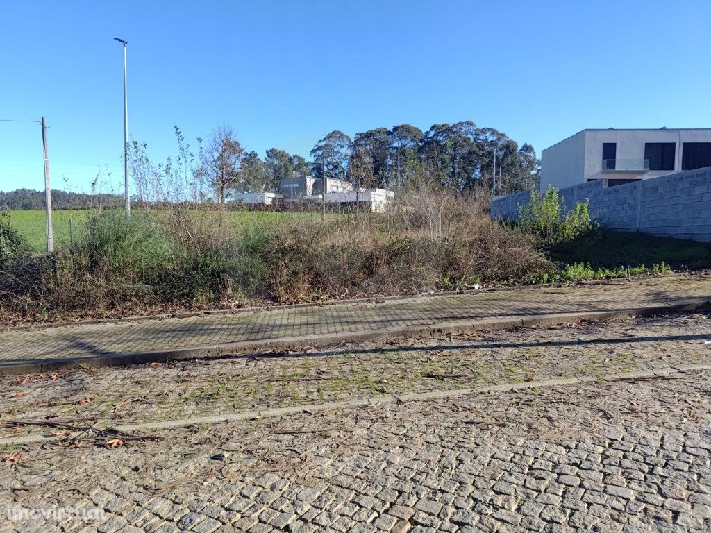 Lote com 445 m2 Bagunte Vila do Conde