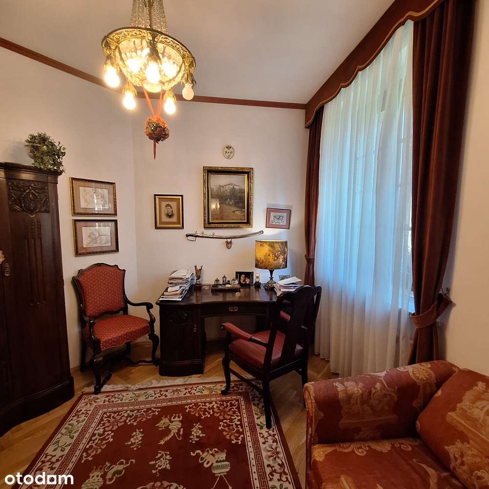 Dom wolnostojący 630m2 na Woli Justowskiej-3