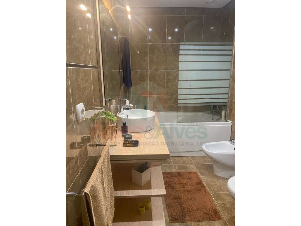 Fantástico Apartamento T2+1 em Condominio Fechado - Frente ao Maia ...-12