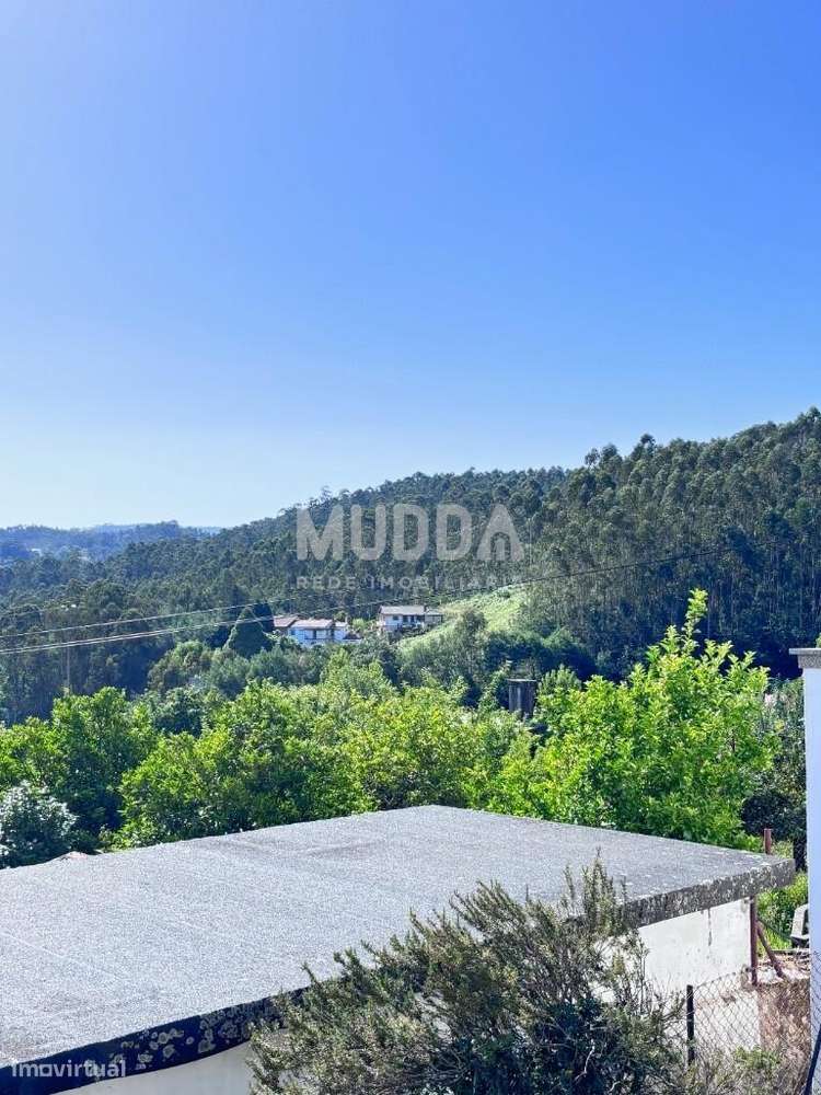 Moradia de 2 Pisos – Excelente Oportunidade em Romariz, Santa Maria da-37
