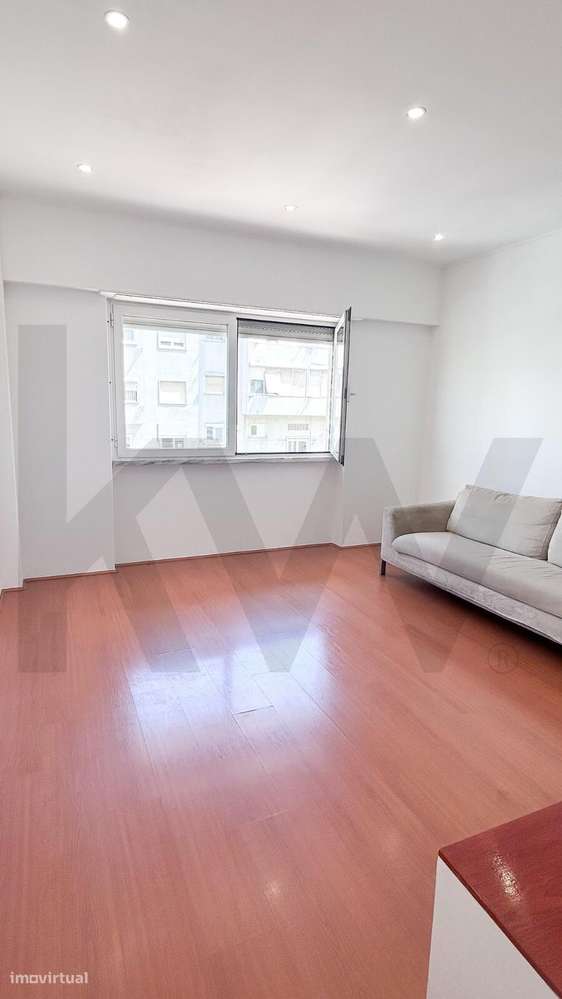 T1 REMODELADO, NAS PATAMEIRAS- ODIVELAS- EXCELENTE  PARA HABITAÇÃO PRÓ-11