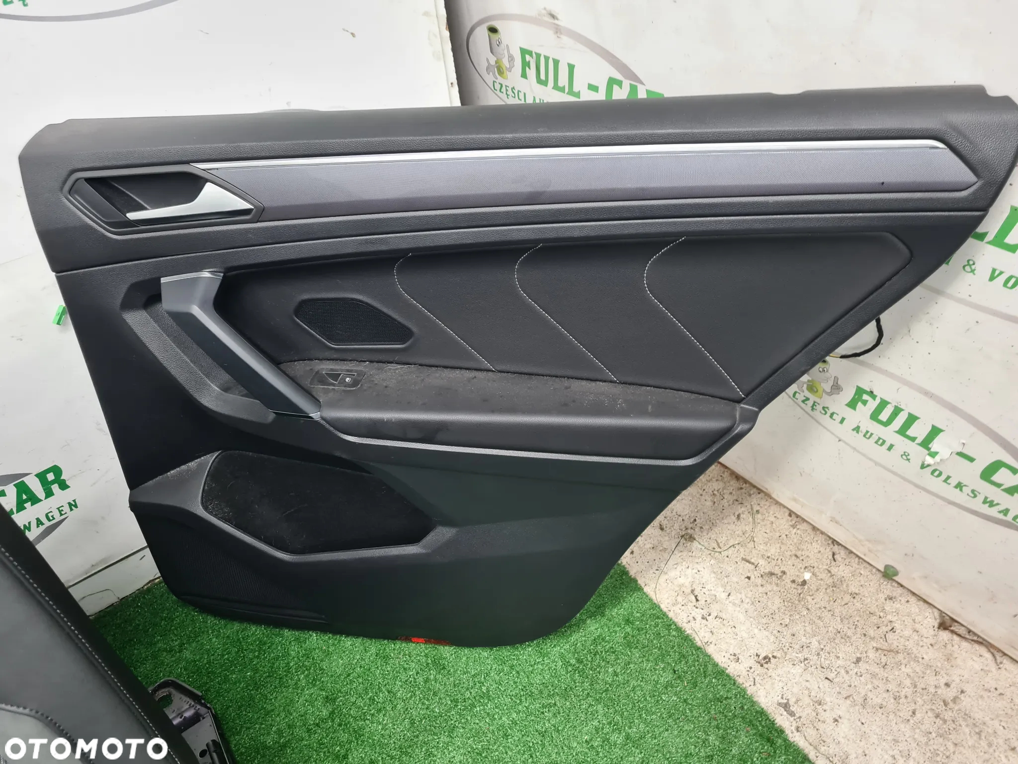 VW TIGUAN ALLSPACE R-LINE FOTELE GRZANE  FOTEL KANAPA BOCZEK DRZWI - 10