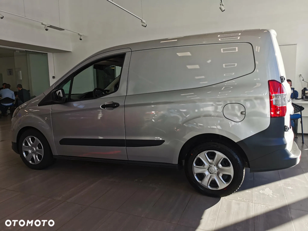 Ford Transit Courier - 2