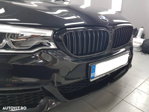 BMW Seria 5 540i xDrive AT - 30