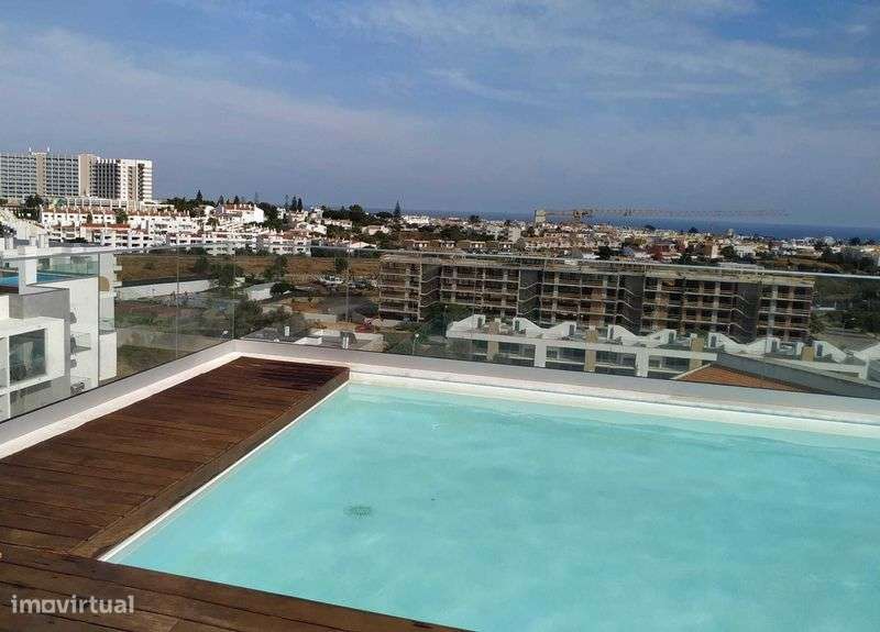 Excelente T2 com Grande Terraço, Piscina e 2 Lugares de Garagem - Grande imagem: 5/8