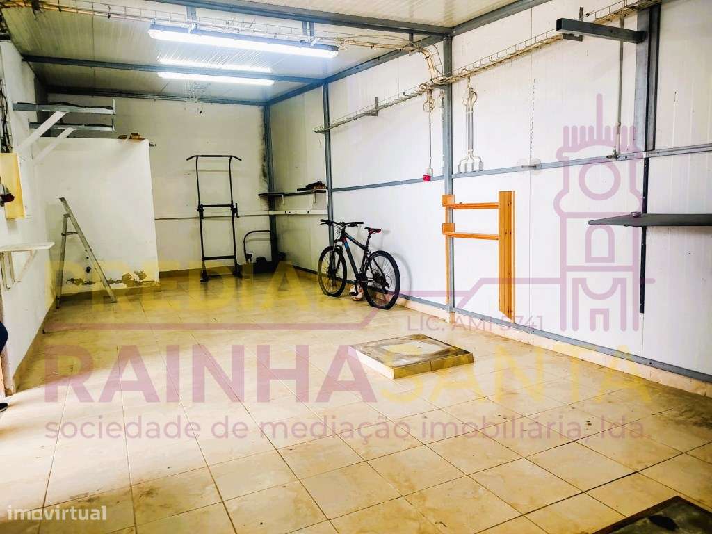 Armazém agrícola com WC- Possibilidade de arrendar terreno - Grande imagem: 5/8