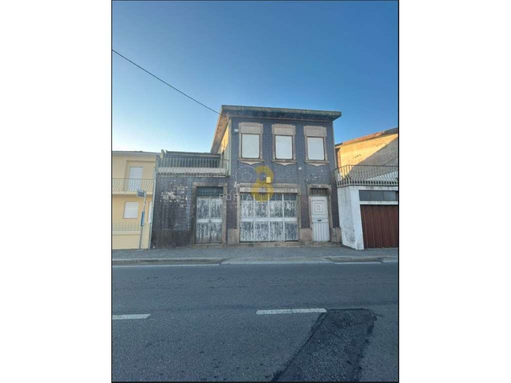 Armazém para Remodelação com Grande Potencial - Milheirós, Maia-11