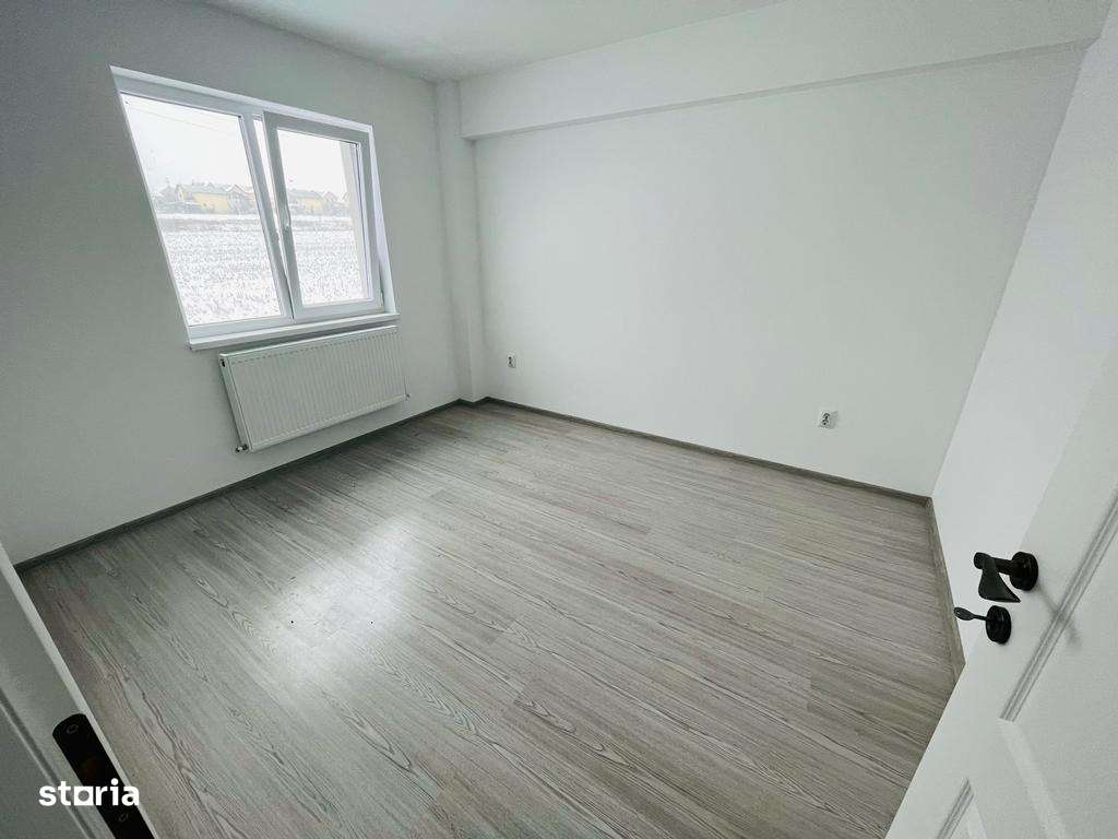 Apartament cu 2 camere, decomandat, zona Capat Cug - Imagine principală: 2/4