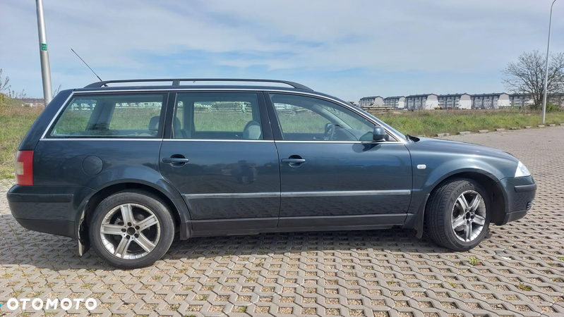 Volkswagen Passat 1.9 TDI Highline - 4