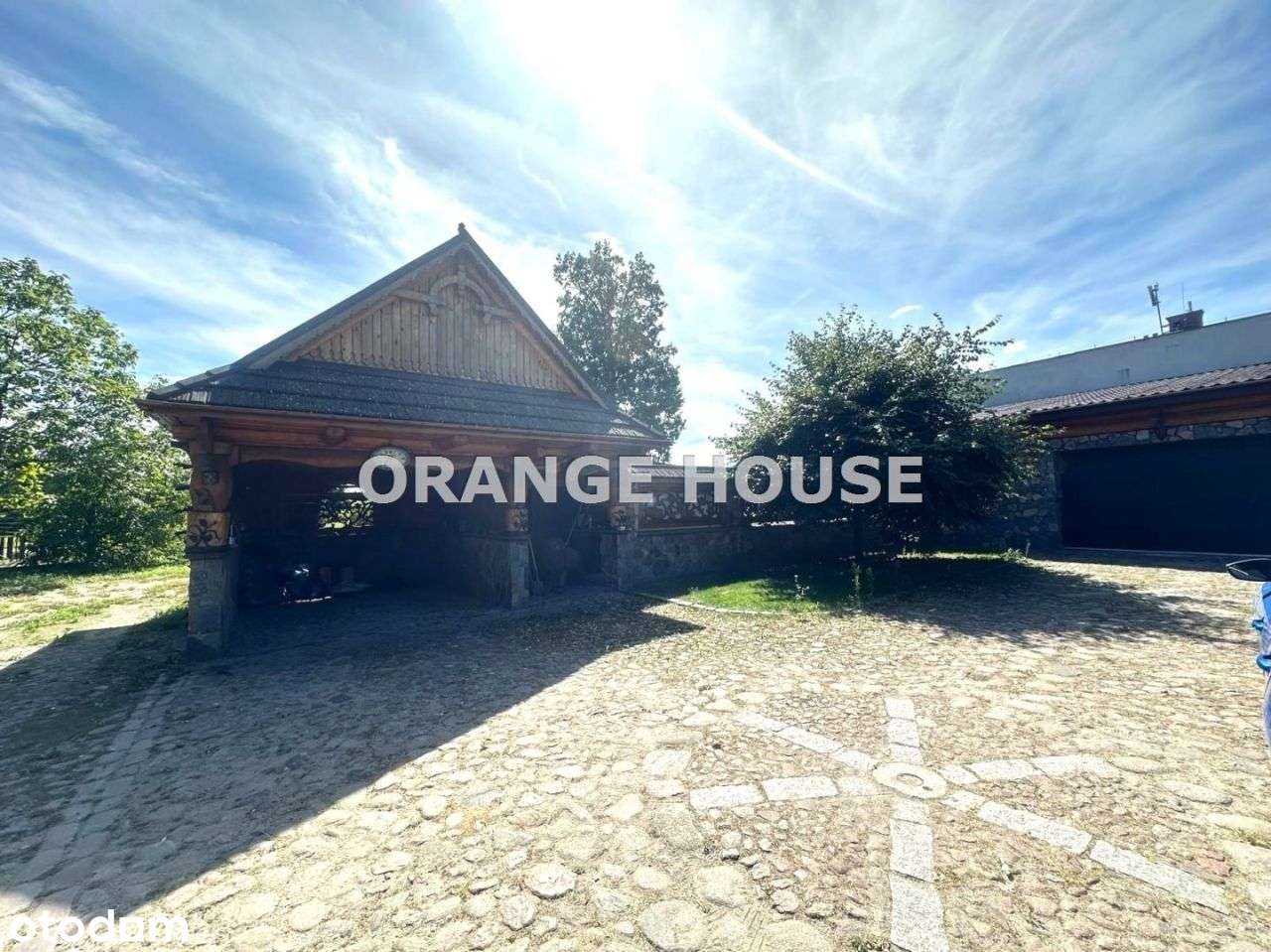 Drewniany dom w centrum Tłuszcza-8