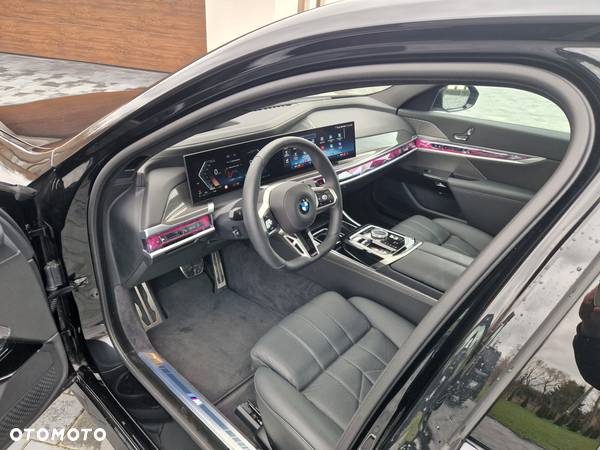 BMW Seria 7 740d xDrive mHEV sport - 26