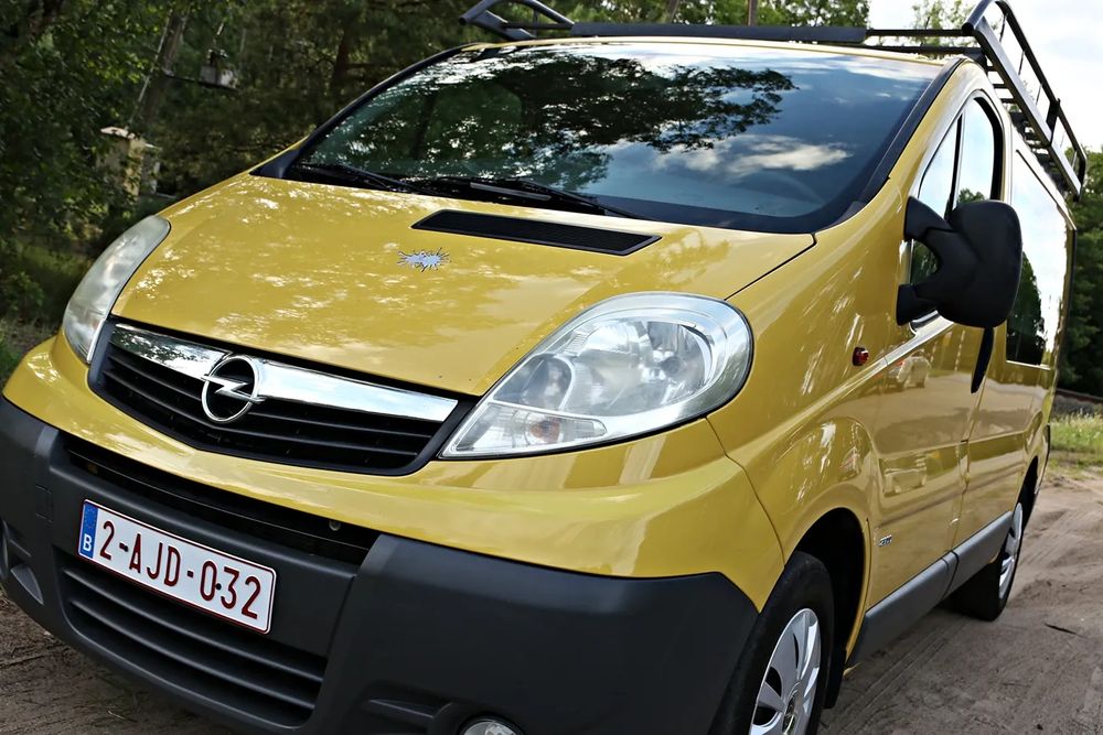 Opel Vivaro I (2001-2014) Life Cosmo L1H1 2012