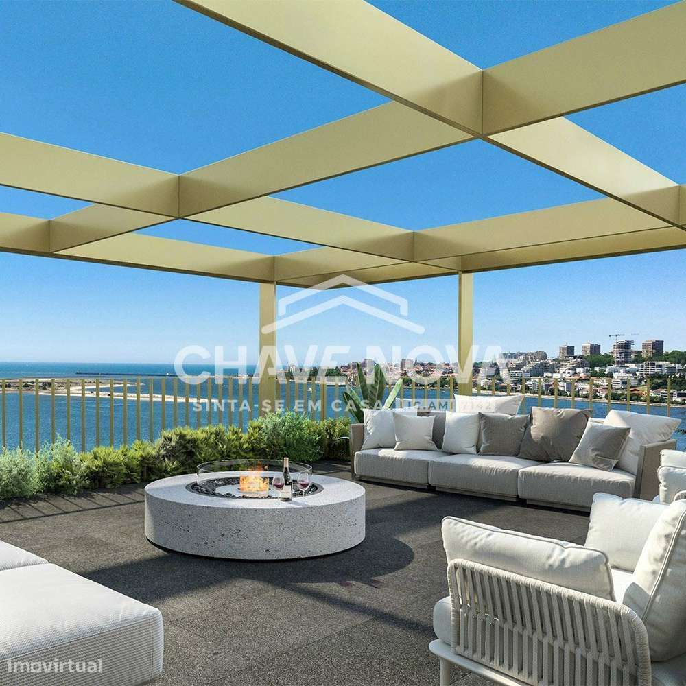 Apartamento T3 NOVO com Varanda-5