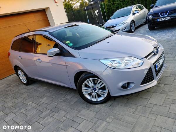 Ford Focus 1.6 TDCi DPF Champions Edition - 10