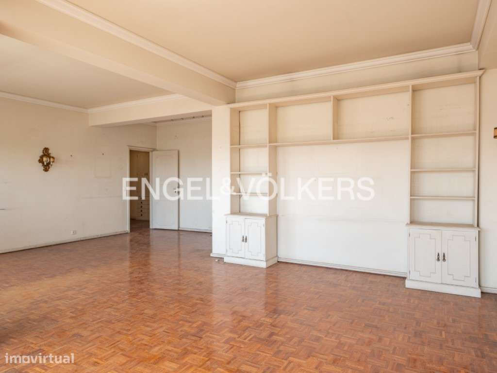 Apartamento com vista panorâmica em Alvalade-5