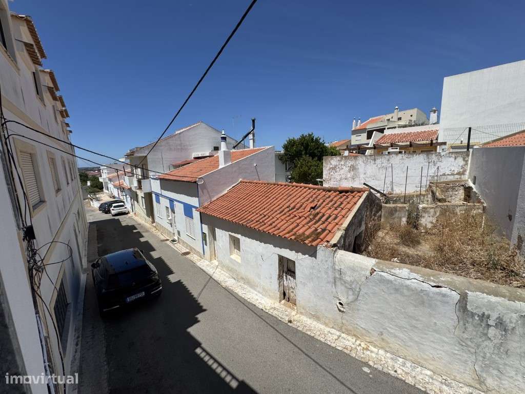 Moradia em banda à venda na Rua da Capelinha-39