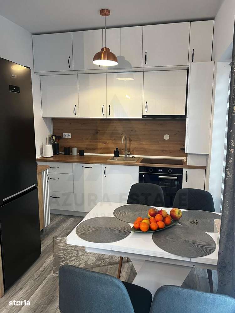 Apartament ultrafinisat 2 camere curte proprie si parcare in Selimbar - Imagine principală: 4/12