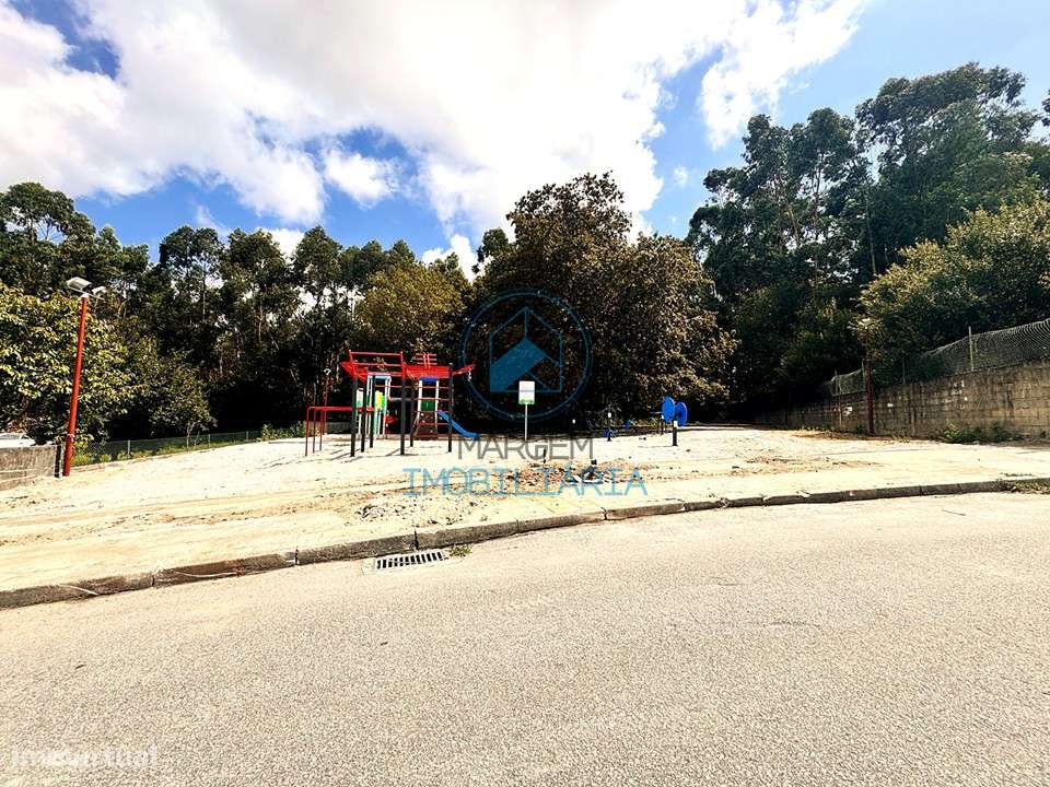 Moradia térrea individual – Painéis; AC; Lareira, Garagem-43