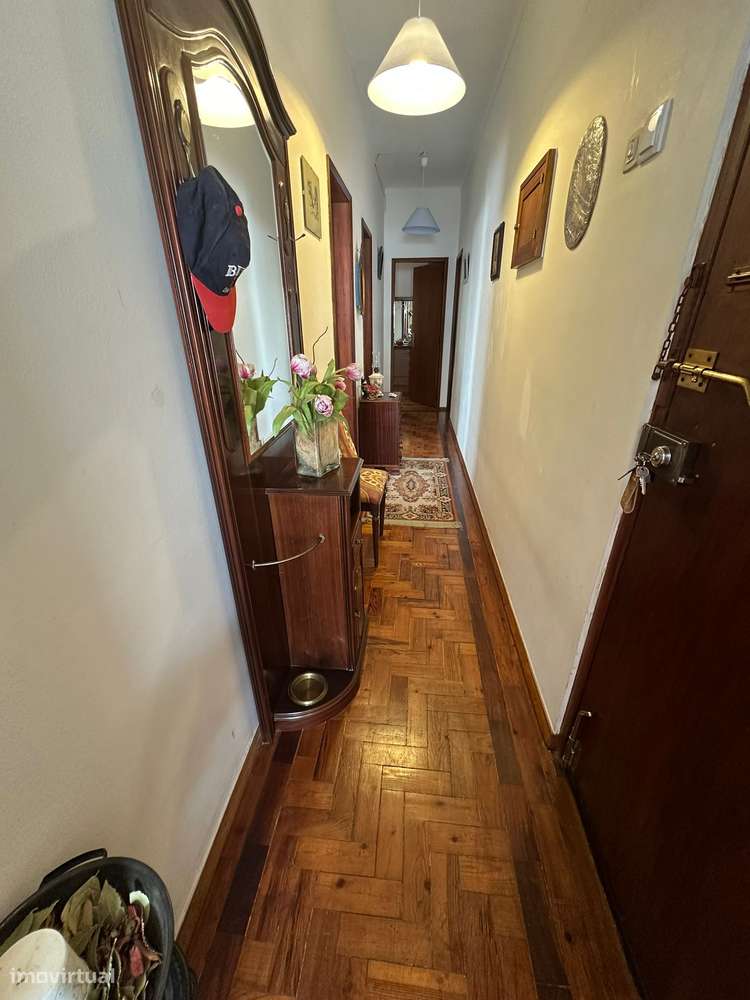 Apartamento T2 com varanda em Salvaterra de Magos-12