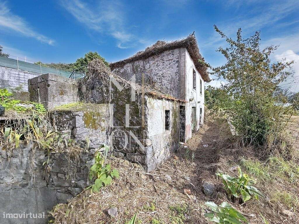 Propriedade no Arco da Calheta para recuperar-14