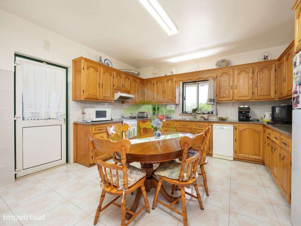 Moradia V3+2 com 4.010m2 de terreno a 5min de Leiria-19