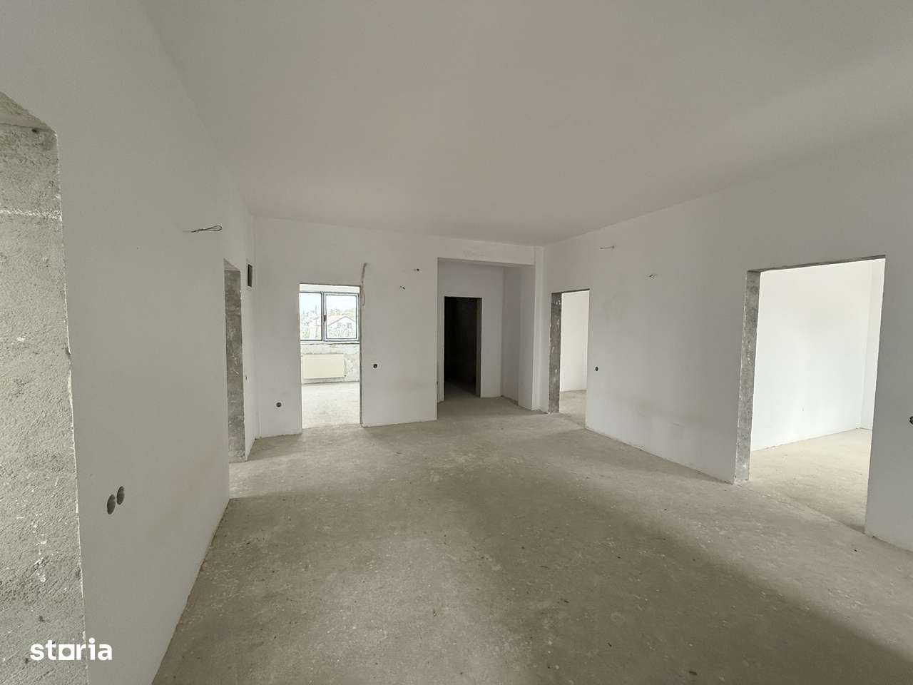 Casa cu 11 dormitoare de vanzare in Corbeanca-2