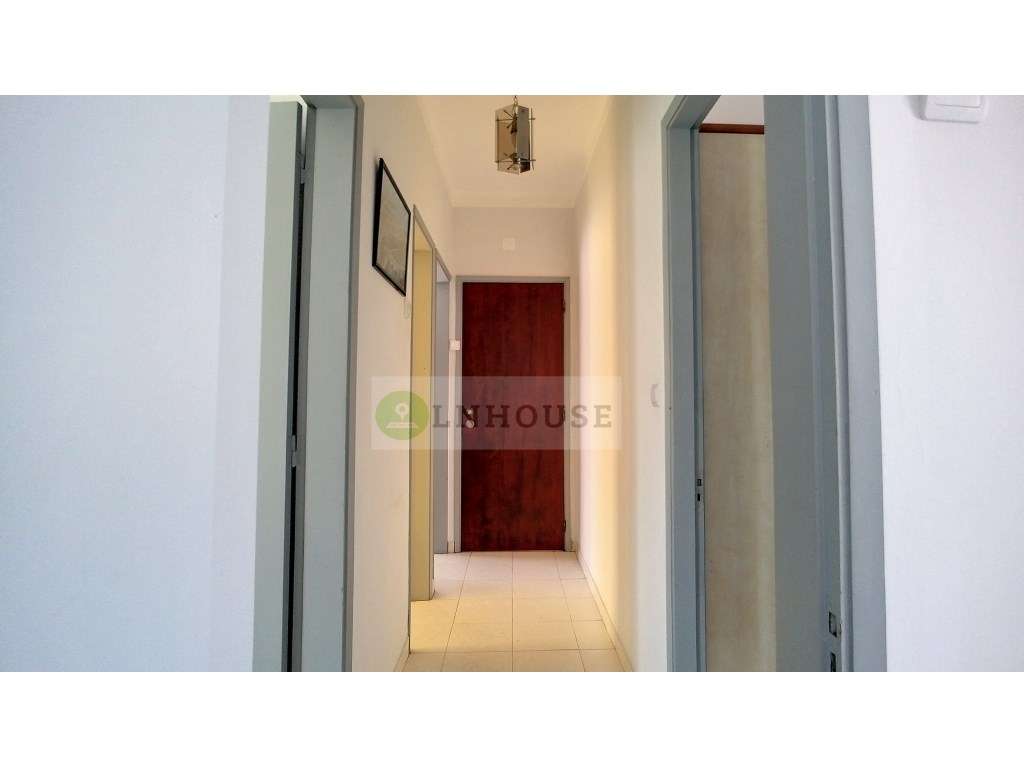 Apartamento T2 com terraço para venda no centro de Vila Real de San...-11