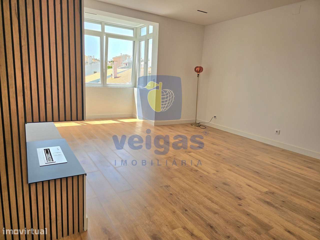 Apartamento renovado com 1 quarto em Charneca de Caparica-7
