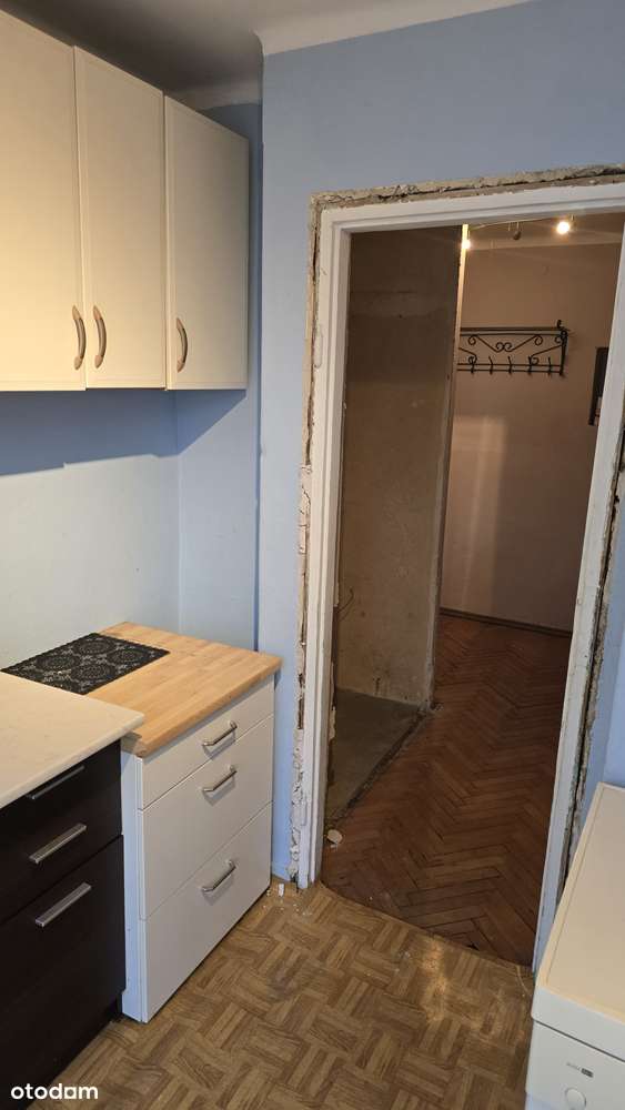 Przestronne 2-pokojowe mieszkanie z piwnicą.-13