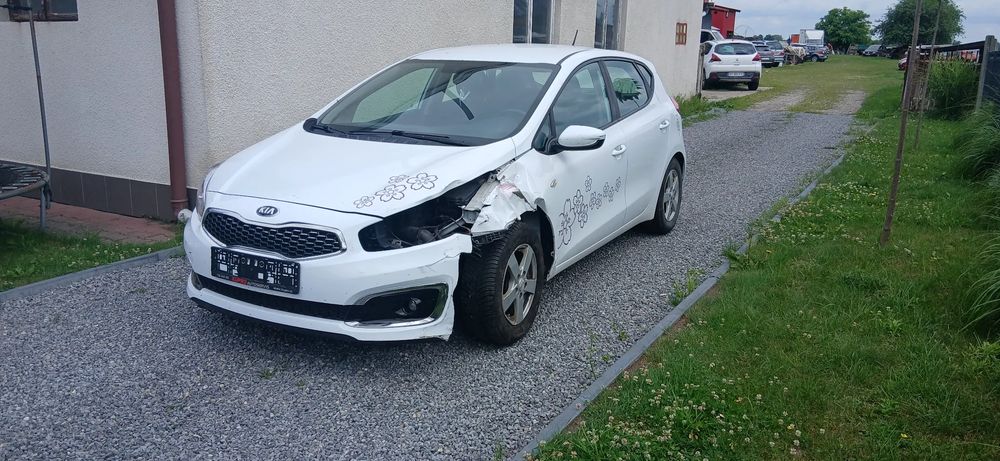 Kia Ceed II 1.4 CVVT Attract 2017
