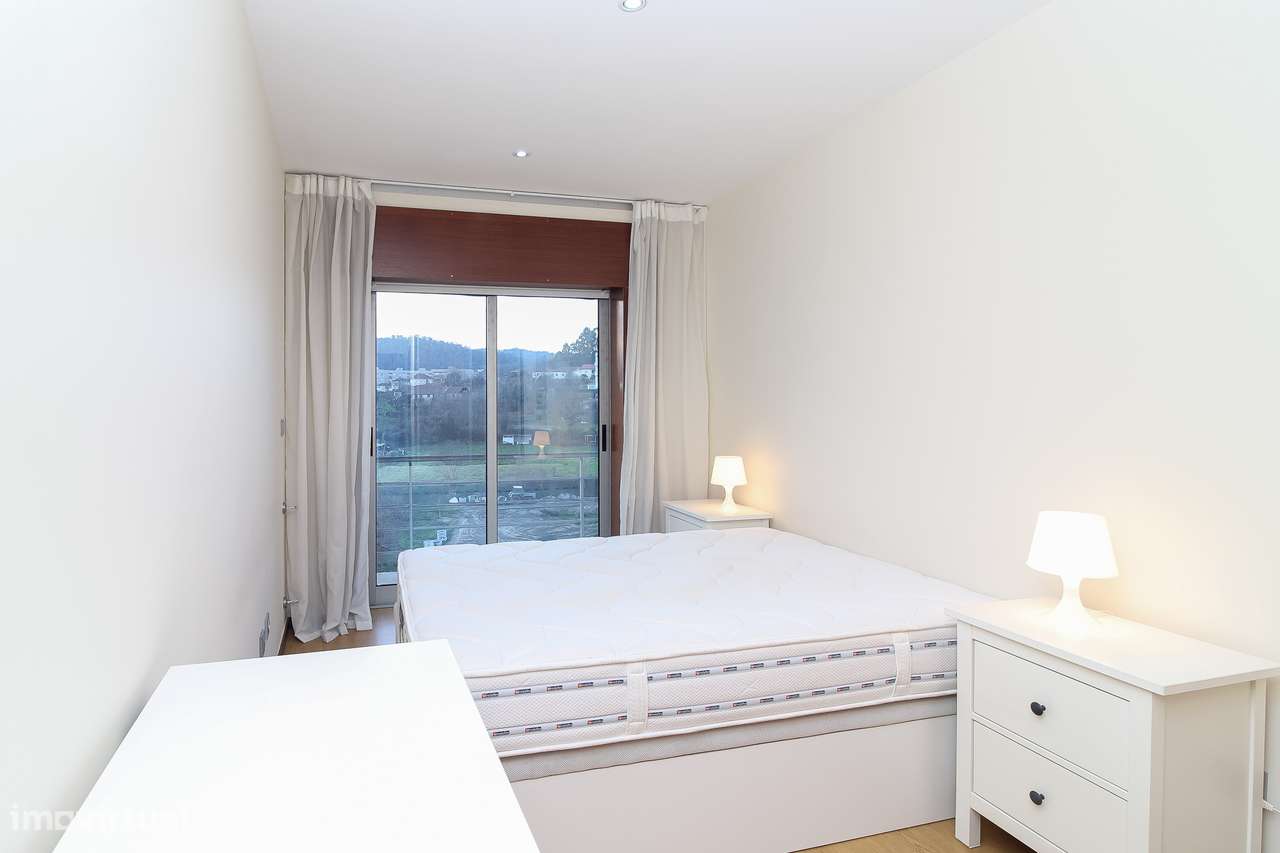 T2 Mobilado e Equipado Centro de Paredes-13