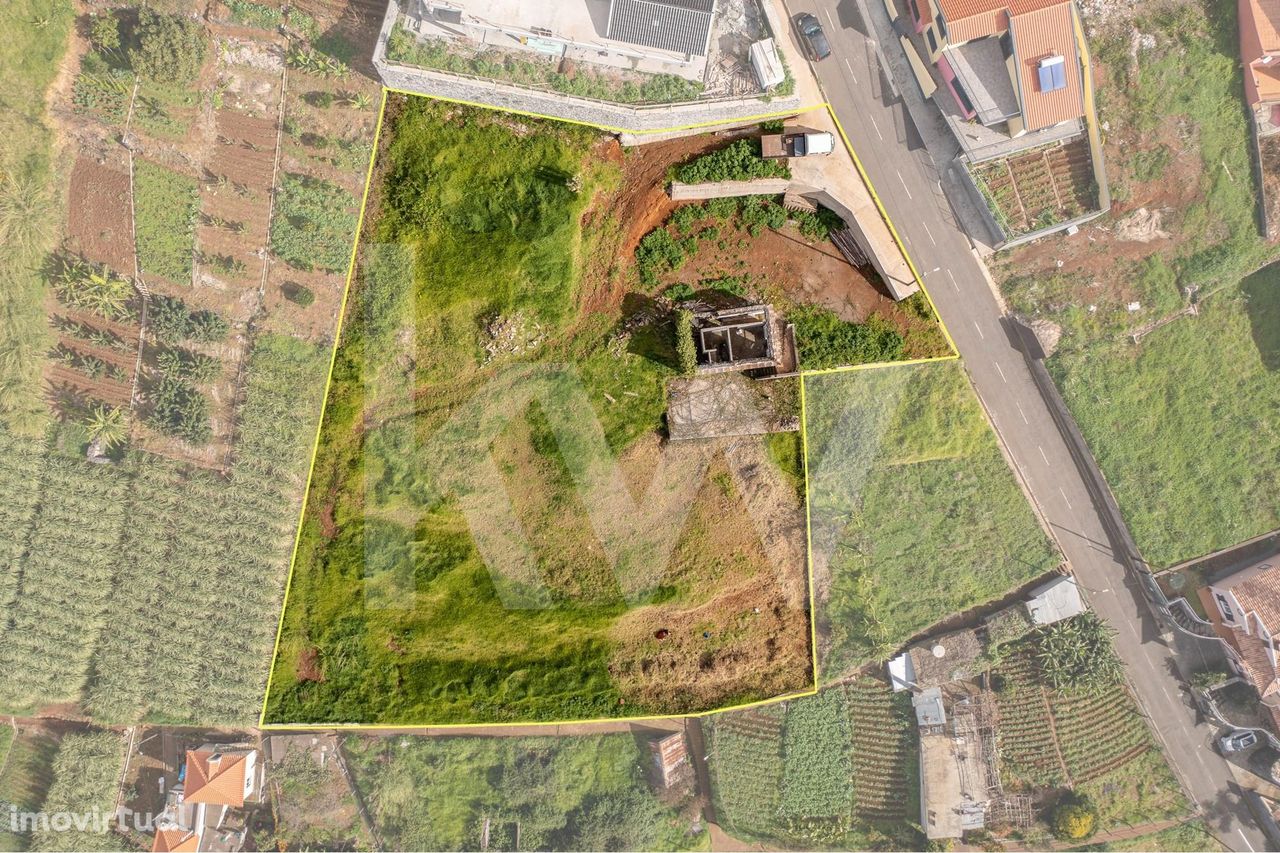 Terreno de 2800m2 - Ponta do Sol - Oportunidade de Investimento