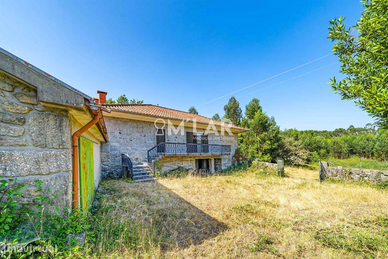 Quinta com moradia T3, em Pedralva - Braga-7