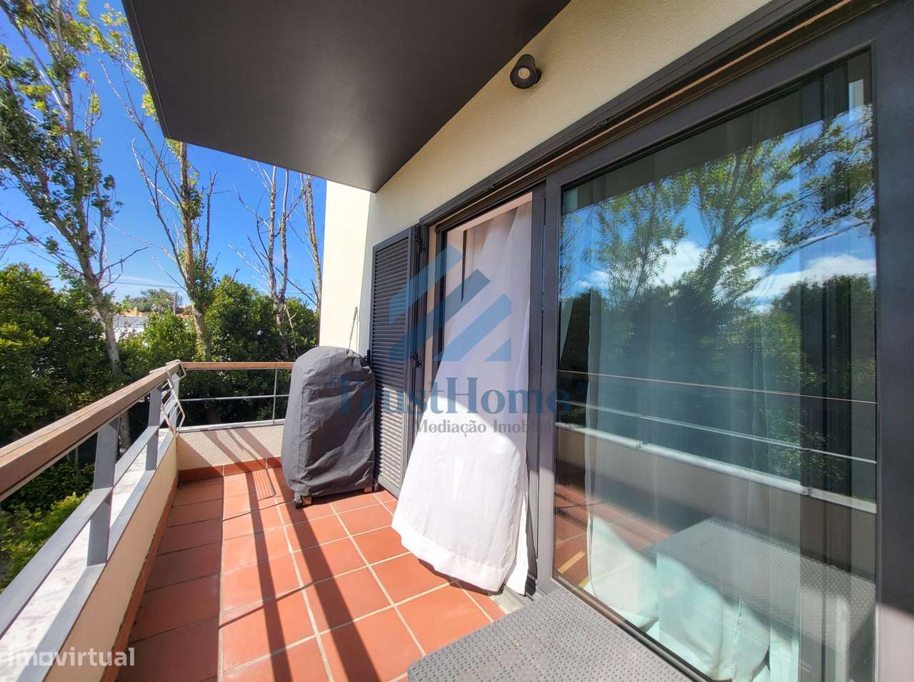 T3 em condomínio privado com dois lugares parqueamento-11