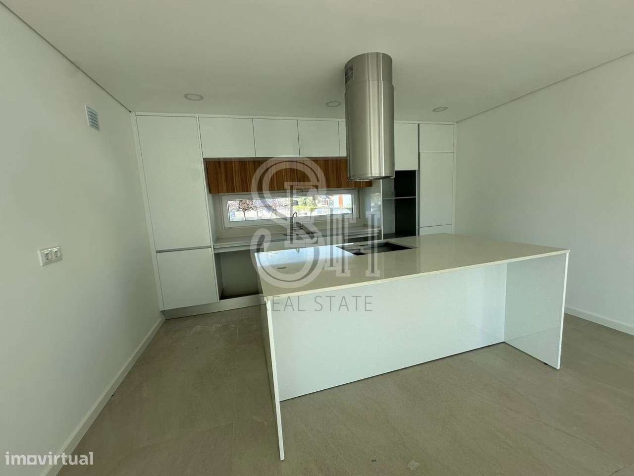 MORADIA V3+1 CENTRO DA CIDADE-16