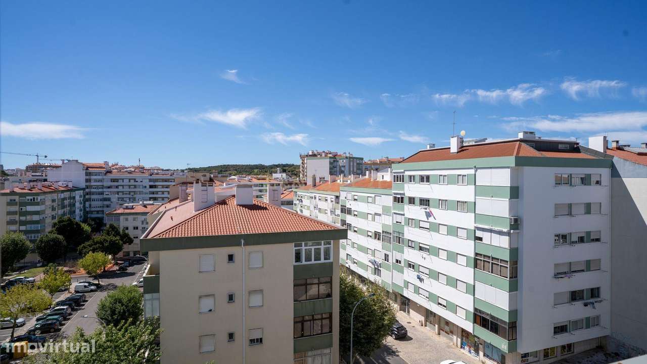 Apartamento T2 em remodelação | Casal de São Brás | Amadora-28