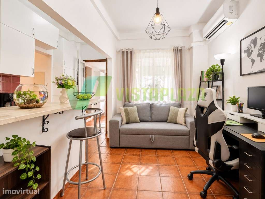 Apartamento T1 situado no centro de Portimão-0