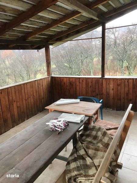 Vind casa in Runcu de Gorj - Imagine principală: 4/8