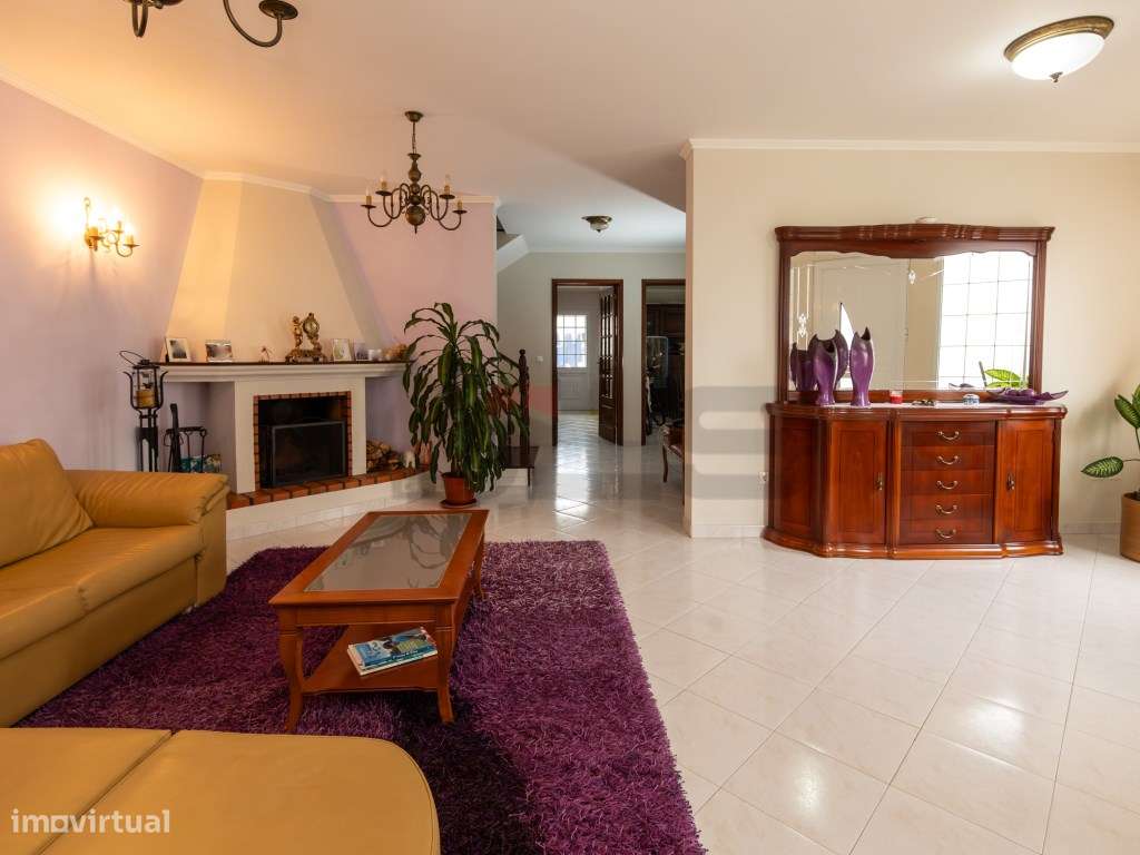 Moradia V4+1 próximo do Parque Urbano, São Pedro, Ponta Delgada-7