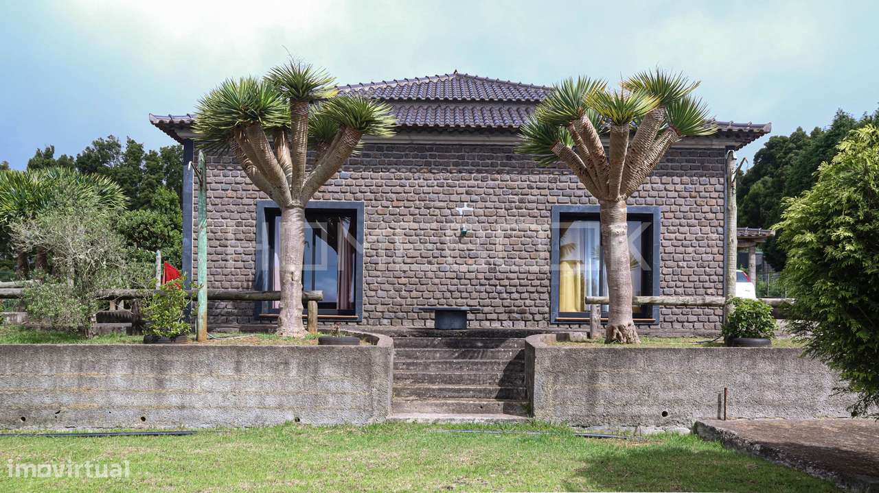 Moradia T3 em Pedra com Vista Mar | 2.800 m² de Terreno-12