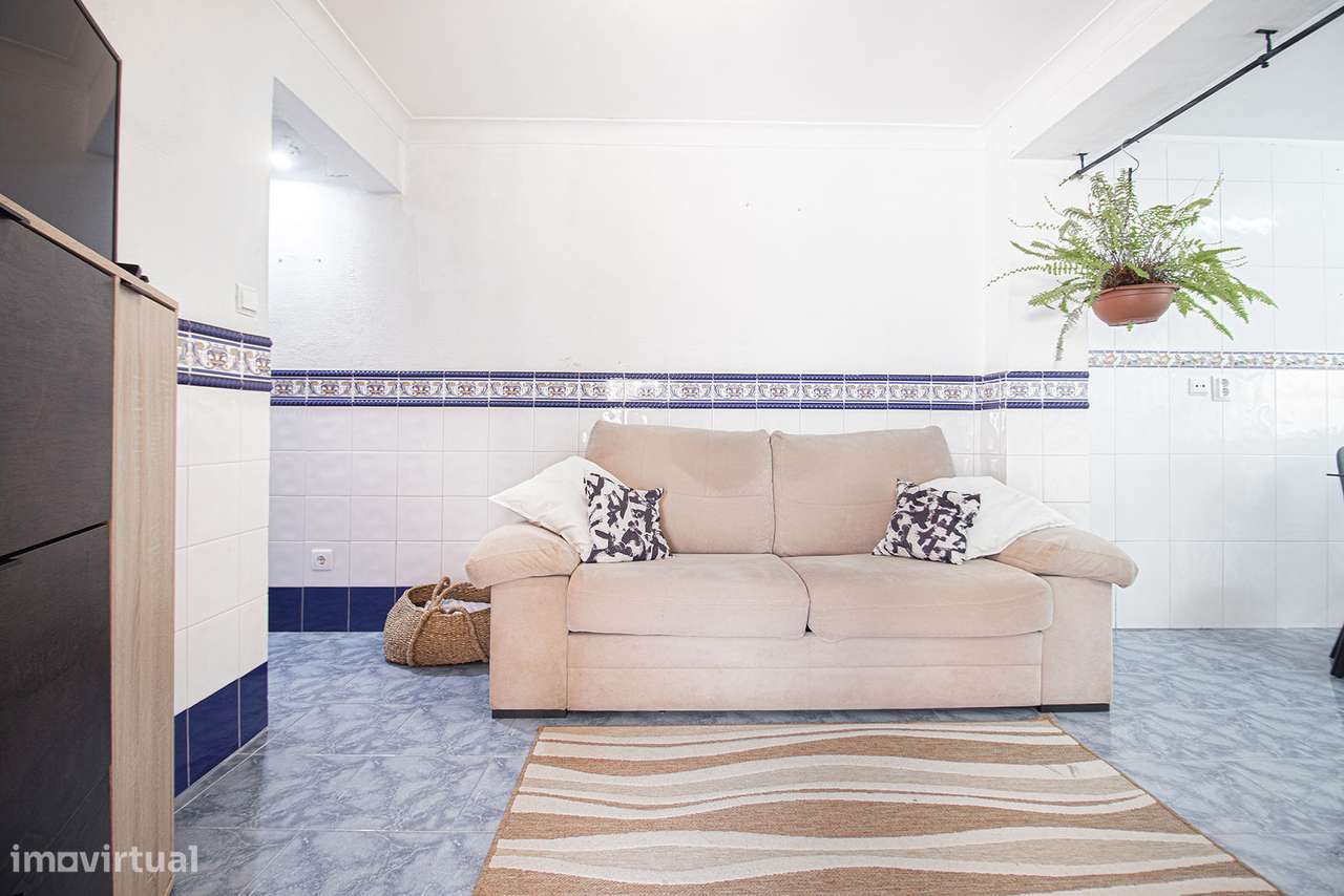 Moradia V2 no Centro Histórico de Carnaxide - Grande imagem: 4/24