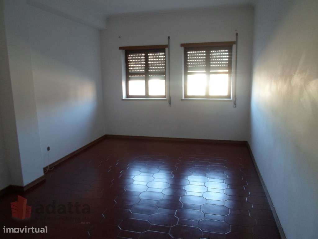 Apartamento T2 arrenda-se Alto S. João [Leroy Merlin | Coimbra Shop... - Grande imagem: 1/13