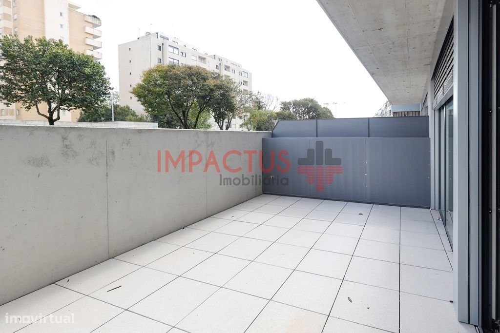 Apartamento T1 com varanda no centro do Porto