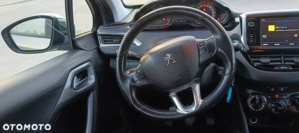 Peugeot 2008 1.6 BlueHDi Style - 30