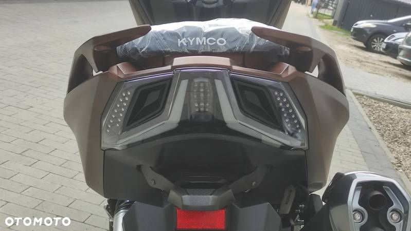 Kymco AK 550 - 11