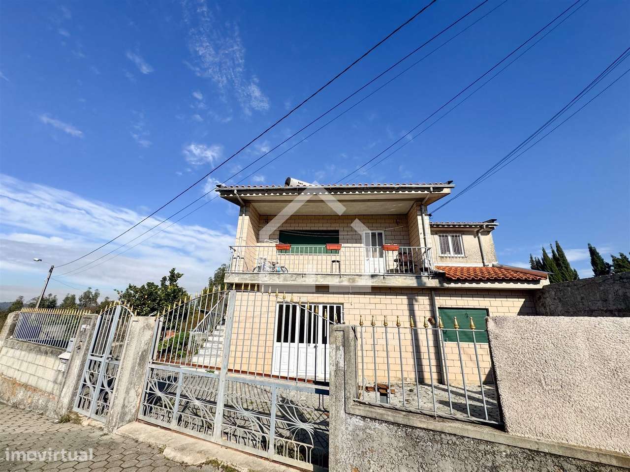 Moradia com 2 Habitações - Souto-10