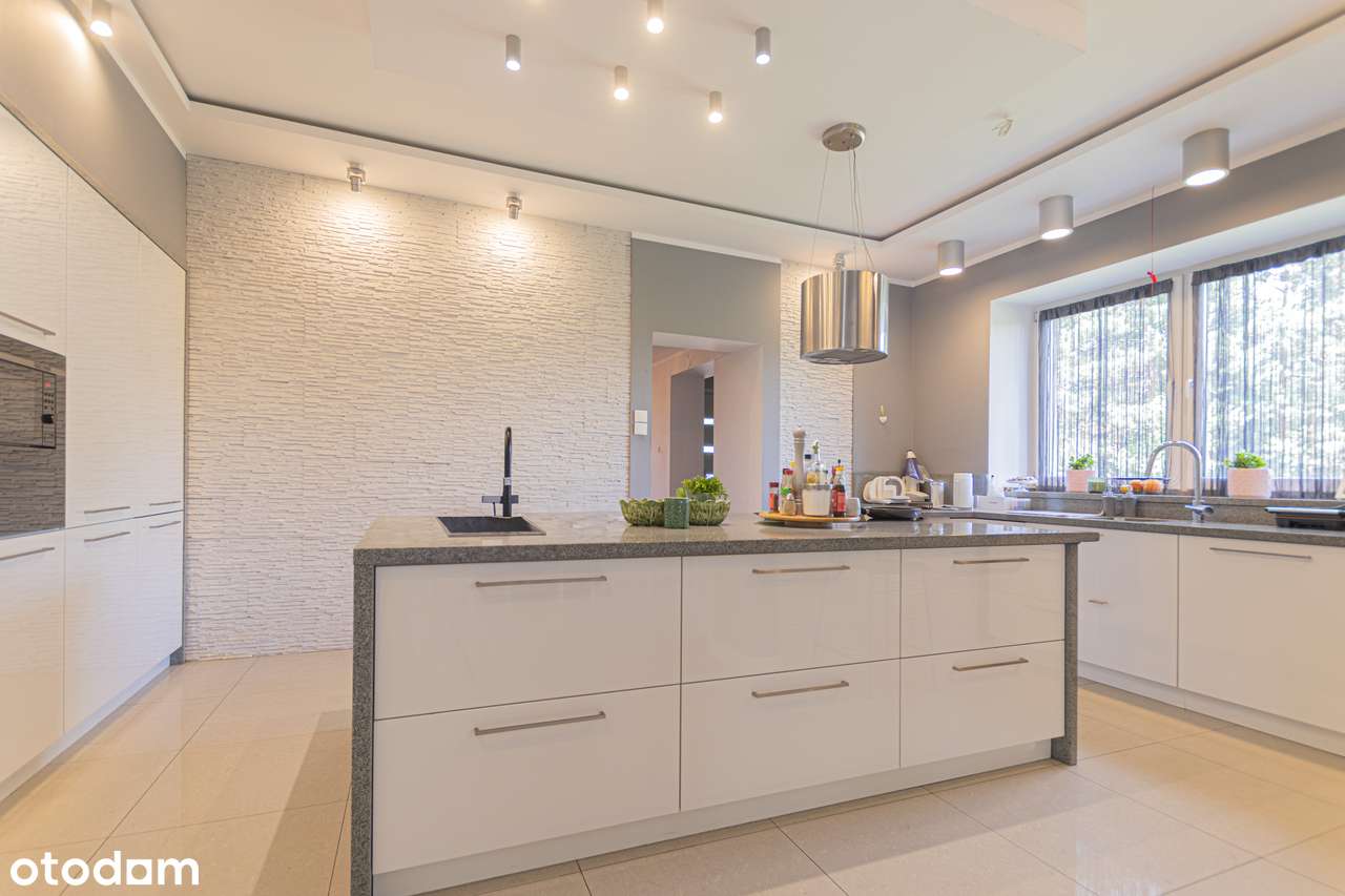 Willa z Duszą i Potencjałem w Łomiankach – 1000 m² luksusu - Pełny obrazek: 2/19