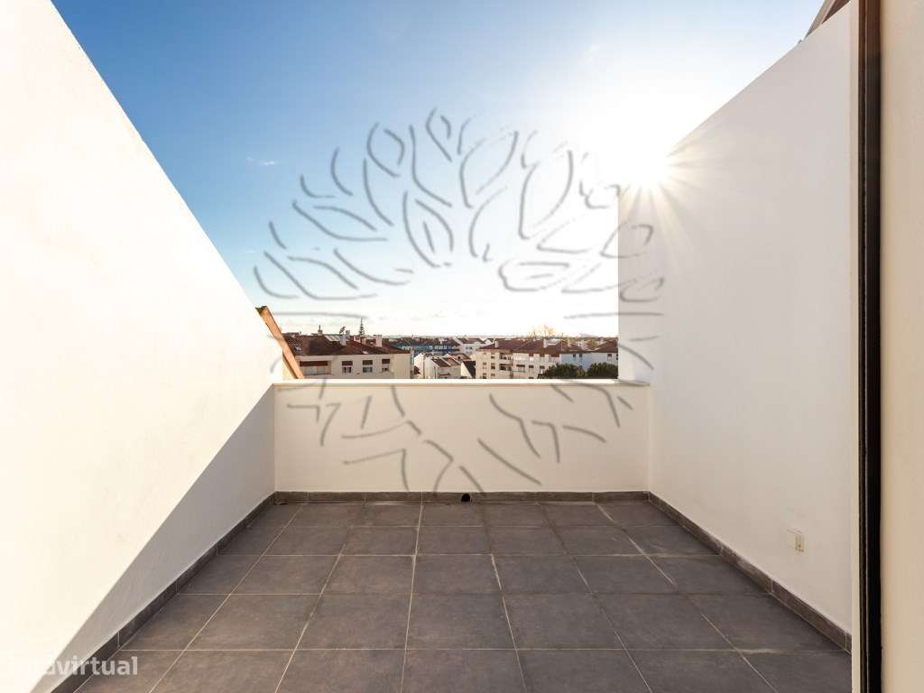T2 + 1 Duplex usado como novo em Montijo centro-20