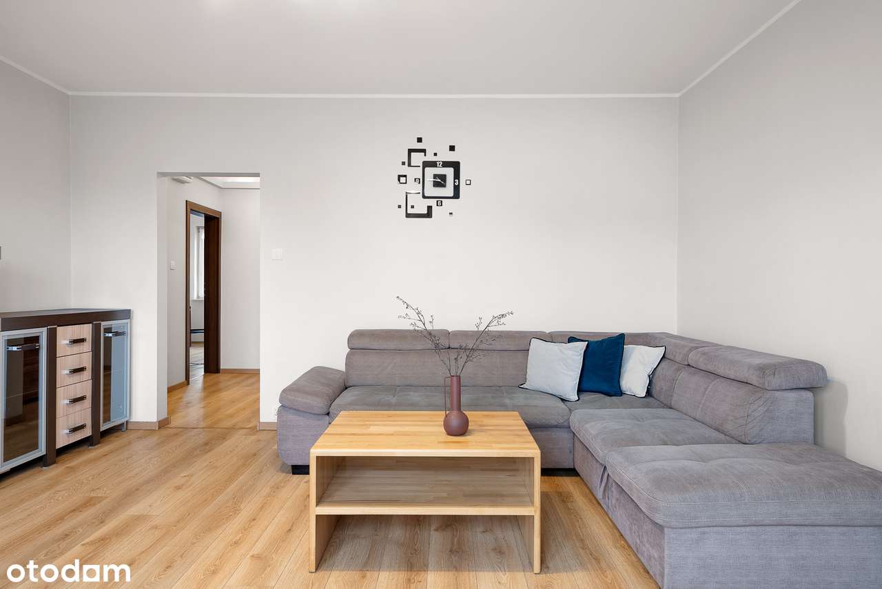 Piękne mieszkanie 4 pokoje i oddzielna kuchnia 77,30 m2-0