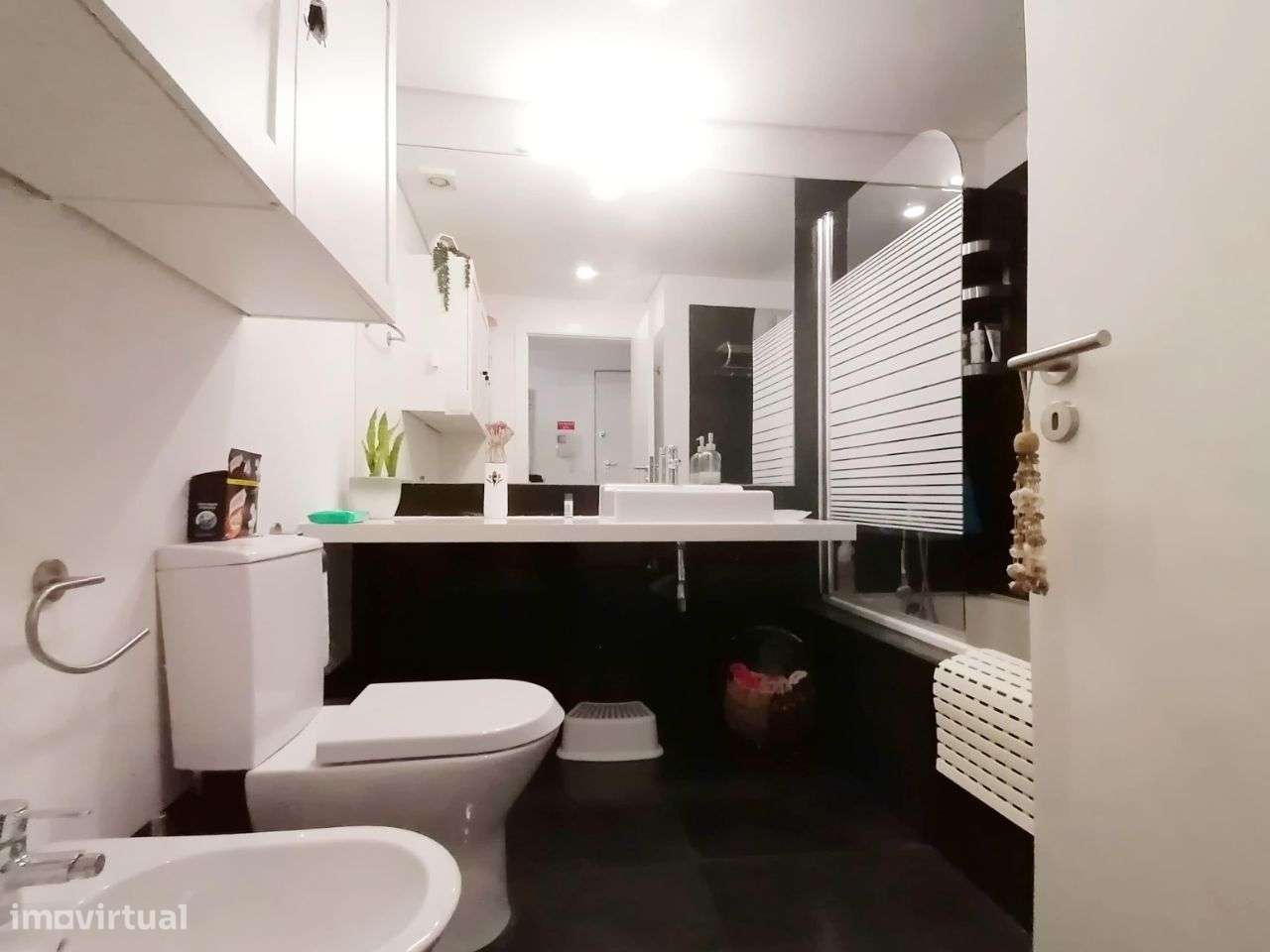 Apartamento T0+1 varanda vista deslumbrante mar Sesimbra-10